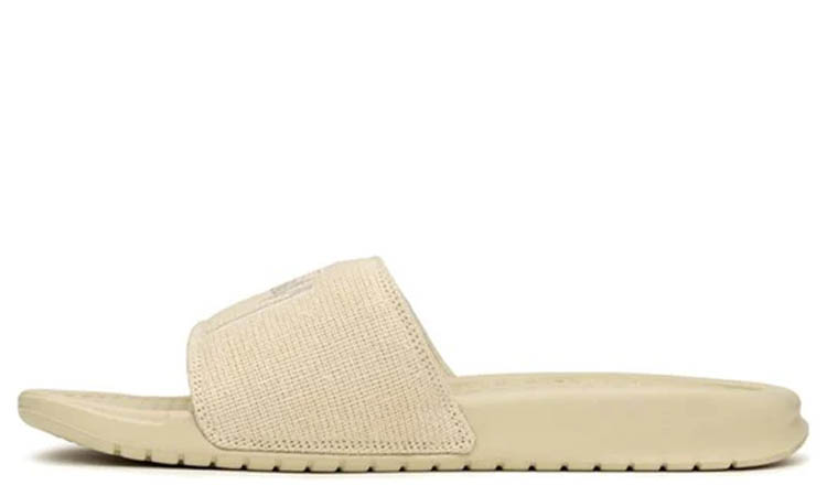 nike benassi stussy